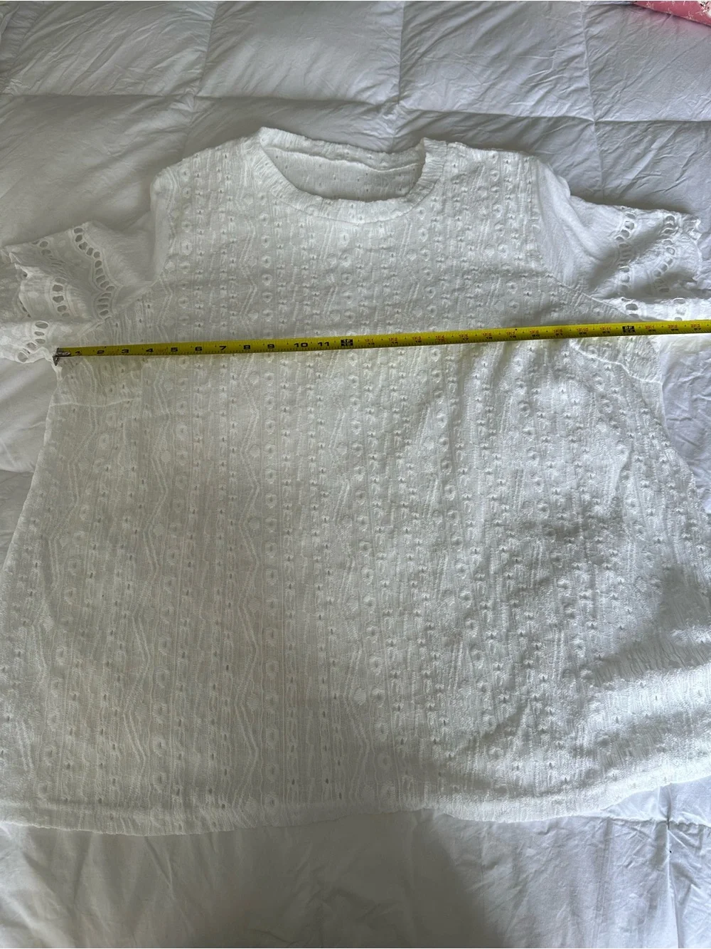 SHEIN plus size White Eyelet Lace Short Sleeve Top - Picture 8 of 10